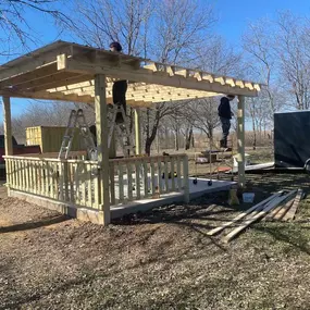 Bild von Pergola, Patio Covers, Deck Builders at RHH Construction