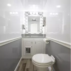 Bild von Davis Portable Toilets
