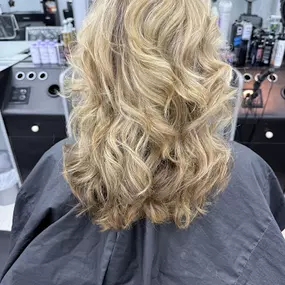 Bild von Mere Image Hair Salon