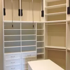 Custom Closet-Wardrobe Lifts