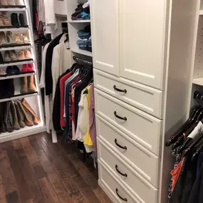 Walk-In-Closet-White