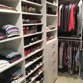 Walk-In-Closet-White-Flat-Panel-1