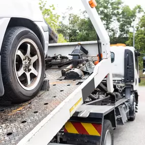 We will tow away your unwanted vehicle. Contact Jason's Towing today to learn more about our towing options and how you can sell your junker to us for cash.