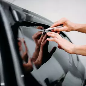 Bild von Dent Solution FX – Napa Paint Protection Films, Colored Films, Window Tint and Detailing