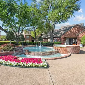 Courtyard at Preston Bend, Dallas