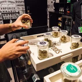 Bild von Native Roots Marijuana Dispensary Tower - Airport MED/REC