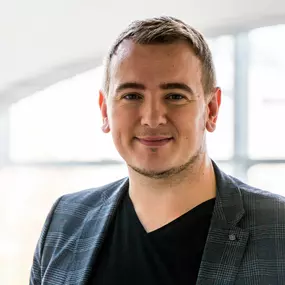 Bild von Conseiller immobilier Romain Vandensteendam SAFTI et Chroniqueur TV de l’émission « Proprio À Tout Prix Brunstatt-Didenheim