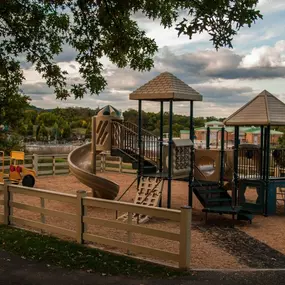 Abundant nearby recreation