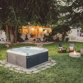 Bild von Hot Tubs and Outdoor Living