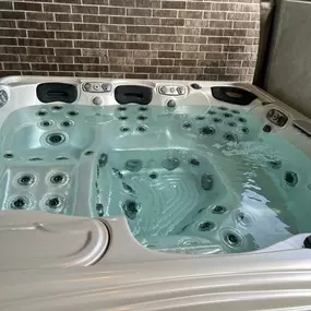 Bild von Hot Tubs and Outdoor Living