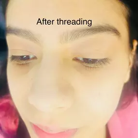 Bild von Eyebrow Express. Threading, Make up Studio & Boutique