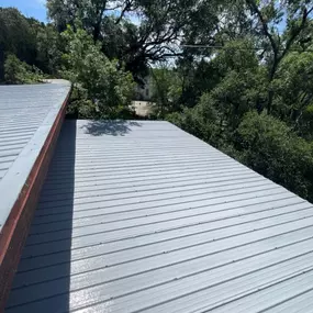 Our team offers metal roofing services for residential and commercial properties in Georgetown and the Greater Austin Area. Book a free roof inspection with our team today!