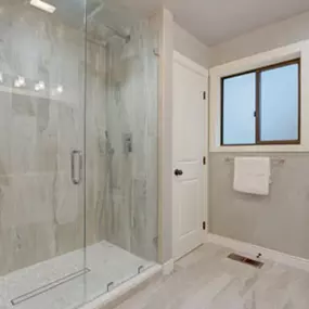 Instalación y Reparación de Vidrios- Leon Glass