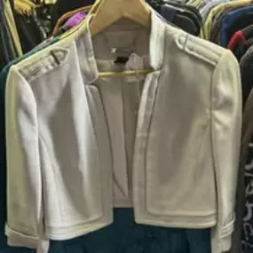 Bild von All Things Collected Thrift & Vintage