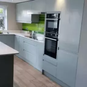 Bild von Straight Line Decorating Building & Home Improvements