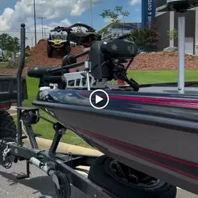 Bild von Russell Marine Boating & Outdoors