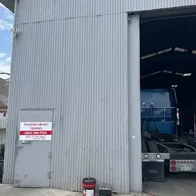 Phoenix Heavy Towing in Laveen provides fast, dependable towing for Class 8 trucks, trailers, and RVs across the greater Phoenix area.
