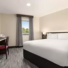 Bild von Ramada Cobham M25