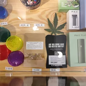 håmphavn - Headshop - GrowShop - CBD kaufen Hamburg, CBD Öle, Cremes & Kosmetik, 10-OH-HHC , T.A.C. uvm. Zubehör wie BudKups und PAX Plus Vaporizer im Hamphavn Headshop Hamburg kaufen.