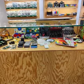 håmphavn - Headshop - GrowShop - CBD kaufen Hamburg, CBD Öle, Cremes & Kosmetik, 10-OH-HHC , T.A.C. uvm. Auswahl an Tabak-Grindern, Waagen und Glasbongs im Hamphavn Growshop Hamburg.