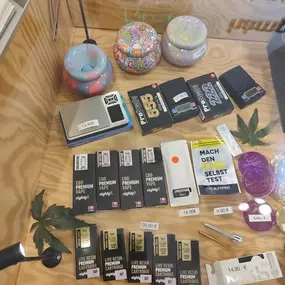 håmphavn - Headshop - GrowShop - CBD kaufen Hamburg, CBD Öle, Cremes & Kosmetik, 10-OH-HHC , T.A.C. uvm. Premium CBD Vape Cartridges, Live Resin und E-Zigaretten-Zubehör im Hanfshop Hamburg.