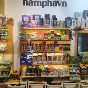 håmphavn - Headshop - GrowShop - CBD kaufen Hamburg, CBD Öle, Cremes & Kosmetik, 10-OH-HHC , T.A.C. uvm. Große Auswahl an Blunt Wraps, Papers und Rauchutensilien im Hamphavn Headshop Hamburg.