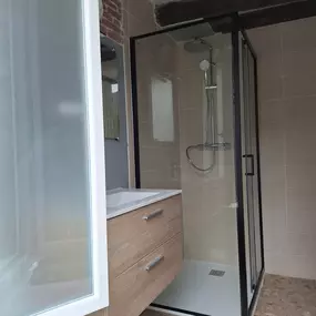 Bild von Plombier Repare.com Travaux plomberie salle de bain douche senior chauffage rénovation Assurance DEPANNAGE (77,45,89,91)