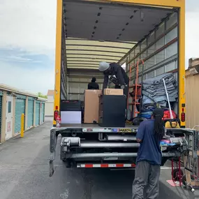 Bild von John and Sons Moving