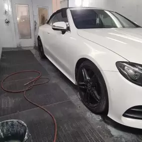 Bild von A Auto Body Work Ltd