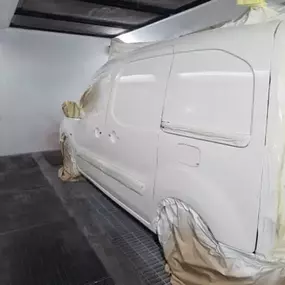 Bild von A Auto Body Work Ltd