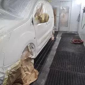 Bild von A Auto Body Work Ltd