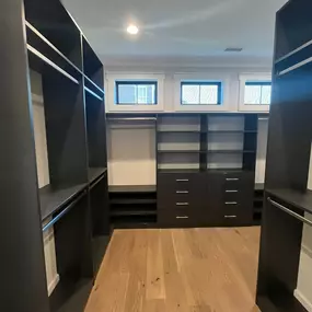 Bild von Impeccable Closets