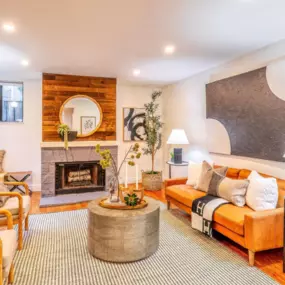 Bild von Alison Holmgren | Compass Real Estate