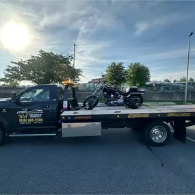 WA Towing Services – Your trusted towing partner in Allentown, PA ????
Pictured here is our heavy-duty flatbed tow truck transporting a motorcycle with precision and care. Whether it's motorcycle towing, emergency roadside assistance, or flatbed transport, we deliver reliable, 24/7 service across Allentown, Northampton, and surrounding areas.

???? 745 1/2 N Front St, Allentown, PA 18102, United States
???? (610) 663-2339
???? www.wa-towing.com

✅ Fast response
✅ Licensed & insured
✅ Damage-free