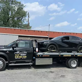 WA Towing Services is trusted by local mechanics and auto body shops across Northampton and Allentown, PA.
This image shows our flatbed tow truck hauling a black Mazda CX-5 from a repair facility — part of our fast-response service for shop-to-shop or customer-to-garage transport.

???? 745 1/2 N Front St, Allentown, PA 18102
???? (610) 663-2339 – 24/7 Availability
???? www.wa-towing.com

✅ Auto repair shop towing
✅ Flatbed transport for SUVs
✅ Damage-free vehicle relocation