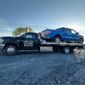 Another successful job by WA Towing Services in Allentown, PA!
Our professional flatbed tow truck safely transported this blue pickup truck using high-quality equipment and secure strapping. We specialize in light-duty towing, pickup truck transport, and 24/7 emergency roadside assistance across Lehigh Valley, Northampton, and Allentown, Pennsylvania.

???? 745 1/2 N Front St, Allentown, PA 18102
???? Call us now: (610) 663-2339
???? Visit: www.wa-towing.com

✅ Fast, damage-free towing
✅ License