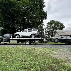 WA Towing Services goes the extra mile with dual vehicle towing solutions across Northampton, Allentown, and Lehigh Valley.
In this photo, our Jerr-Dan flatbed truck is transporting a white Nissan Xterra on the bed, while a second sedan (black Buick Verano) is being towed simultaneously via wheel-lift — ideal for dealerships, impounds, or multi-vehicle breakdowns.

???? 745 1/2 N Front St, Allentown, PA 18102
???? (610) 663-2339 – 24/7 Service
???? www.wa-towing.com

✅ Two-car towing capability
