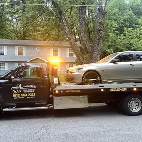WA Towing Services provides safe and reliable residential car towing in Allentown, Northampton, and throughout Lehigh Valley.
In this photo, our professional flatbed truck is towing a silver sedan directly from a customer’s driveway — a perfect example of our quick response and door-to-door towing service.

???? 745 1/2 N Front St, Allentown, PA 18102
???? (610) 663-2339 — Call anytime, 24/7
???? www.wa-towing.com

✅ Private property towing
✅ Flatbed towing for sedans
✅ Fast response to home or 