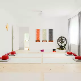 Bild von R-AUM für Yoga und Therapie