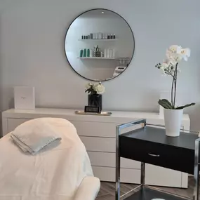 Wo wir medizinische Kosmetik verbinden mit individueller Beauty-Beratung in einer entspannenden Atmosphäre. Als eines der schönsten Kosmetik und Bodyformingstudio in St. Gallen setzen wir auf höchste Hygiene, neueste Technologien und kompetente Behandl