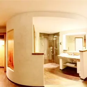 Guest room bath