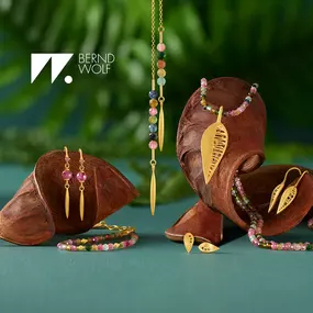 Bild von Juwelier Szenario Uhren Schmuck Accessoires
