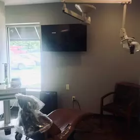 Operatory | Mini Dental Implant Centers of America in Springfield, MO | Dr. Thomas Baggett, III
