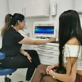 Bild von Whites Dental Marble Arch (W2)