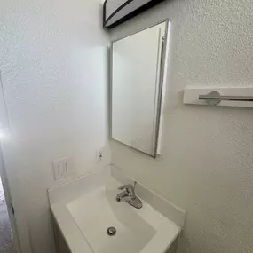 Bild von Shiny Mint Cleaning LLC/ cleaning services Escondido