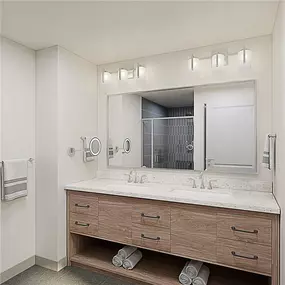 Guest room bath