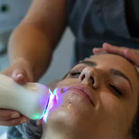 Gesichtsbehandlung - Tagesfarm Kosmetik Spa - München