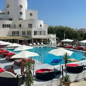 piscina-coctel-empuriabrava.jpg