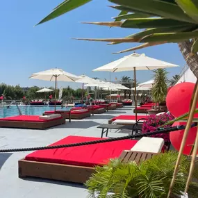 piscina-adulto-empuriabrava.jpg