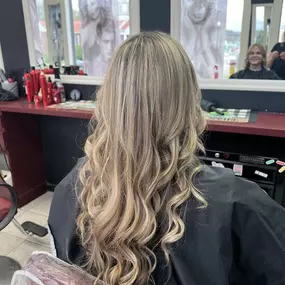 Bild von Hair Force Salon